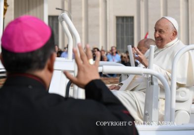 El Papa: En el desierto Jesús obedece una inspiración del Espíritu Santo